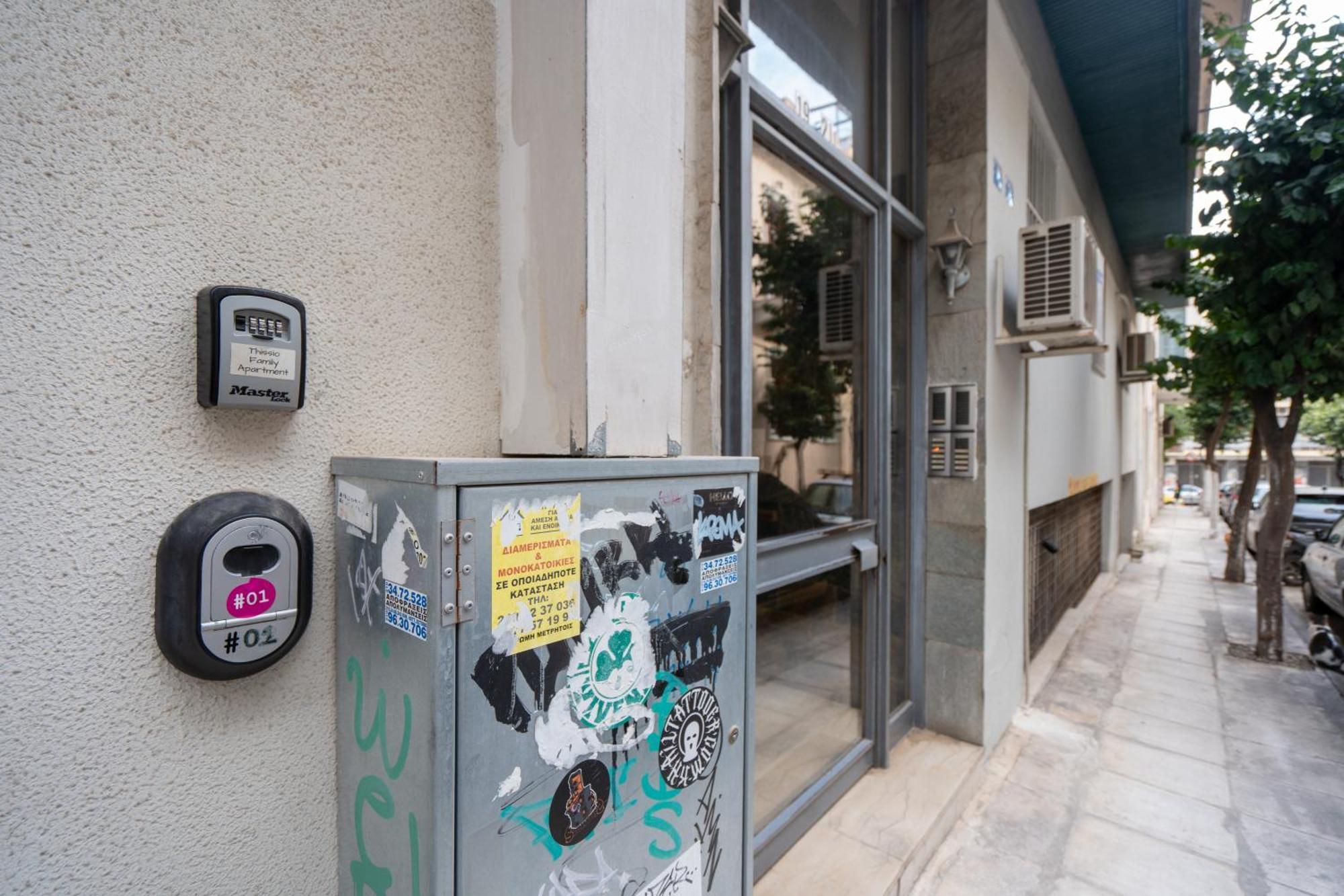 Thissio Family Apartment أثينا المظهر الخارجي الصورة